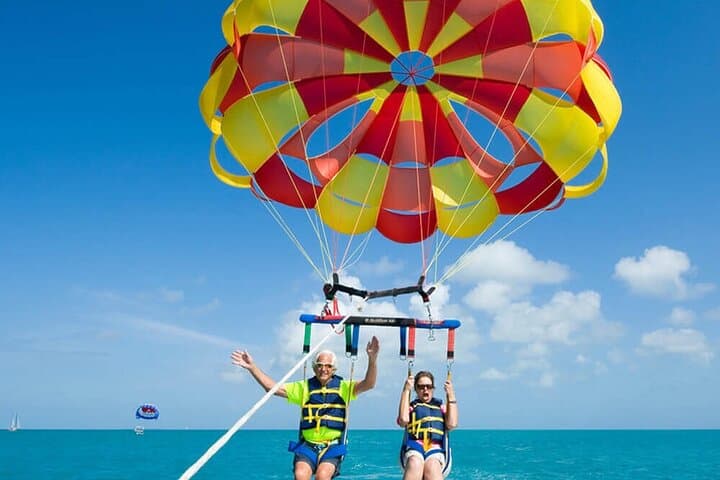 Parasailing in Al Mouj Muscat — Soar Above Muscat’s Turquoise Coast photo 1