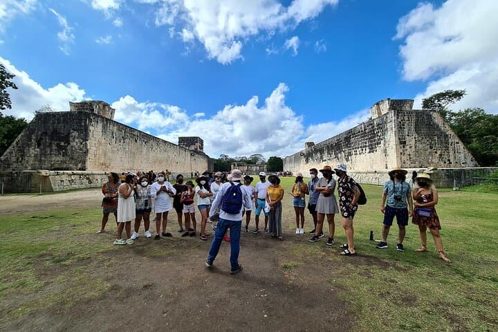Day Trip from Cancun to Chichén Itzá & Cenotes Xkekén and Samulá photo 4