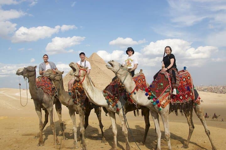 3-Day Cairo: Pyramids, Saqqara & Alexandria Day Tour
