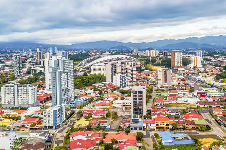 Shared Shuttle Arenal to San José — Budget Transfer from La Fortuna to San José photo 2