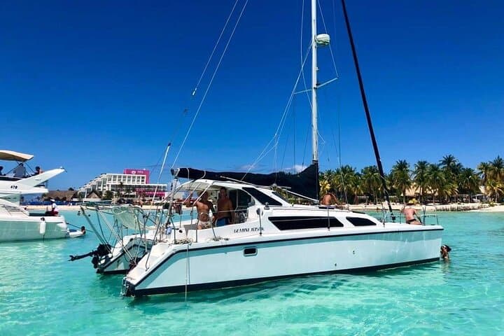 Private Catamaran to Isla Mujeres: Snorkel, Paddleboard & Playa Norte Day Cruise photo 3