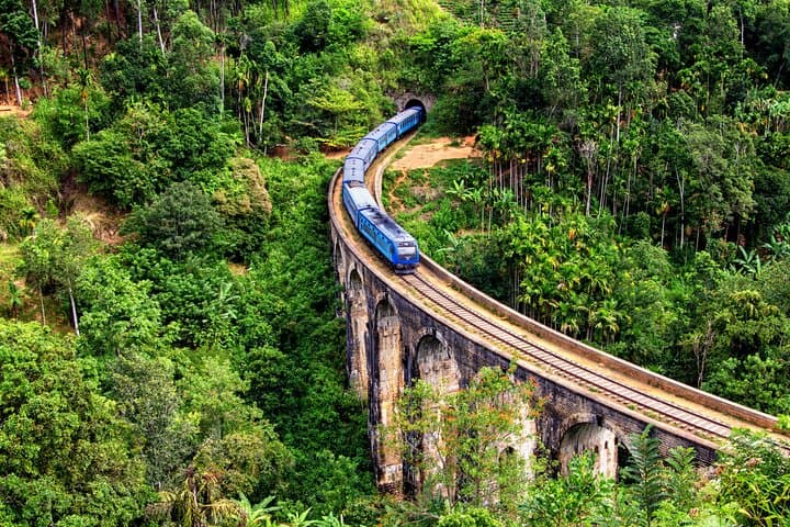 Discover Ella: Hike Ella Rock, Little Adam's Peak & See the Nine Arch Bridge photo 3
