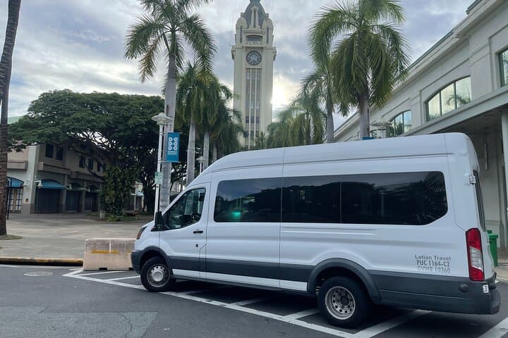 Honolulu Airport to Waikiki Private Transfer with Lei Greeting — Smooth, Personalized Arrival photo 4