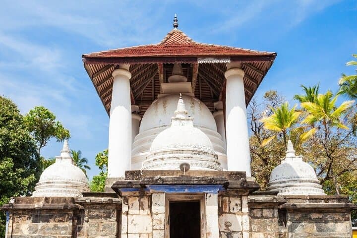 Three Temples Loop and Hiripitiya Spice Trail — One-Day Cultural Walk from Kandy photo 2