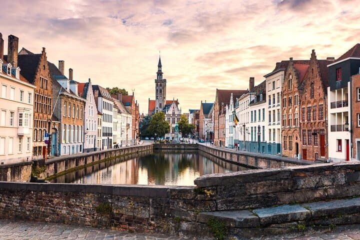 Bruges Self-Guided Scavenger Hunt & Audio Walking Tour photo 3
