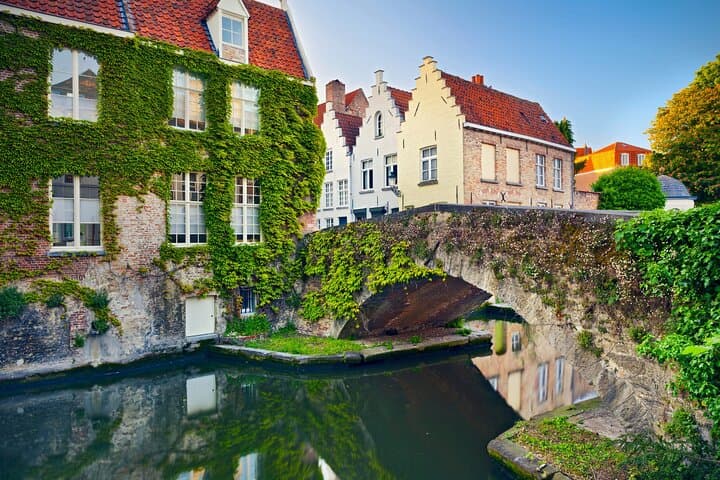 Bruges Self-Guided Scavenger Hunt & Audio Walking Tour photo 5