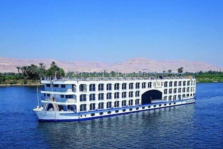 Nile Cruise from Aswan to Luxor: 4-Day Temples, Hot-Air Balloon & Train Experience photo 4