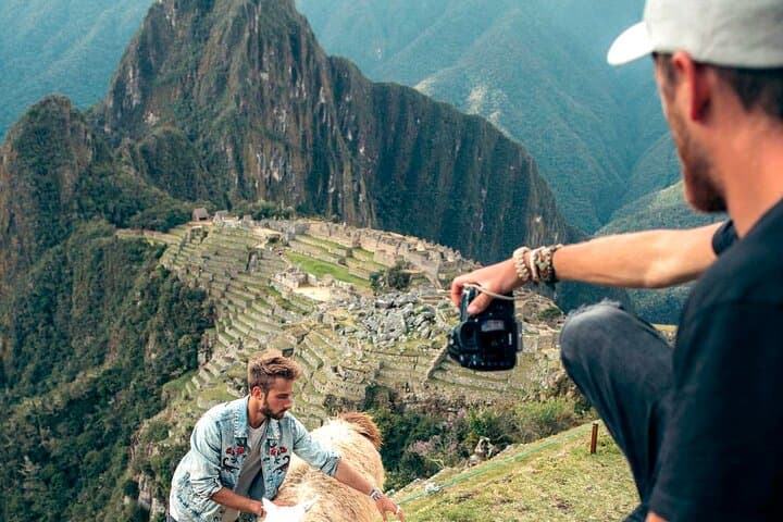2-Day Sacred Valley and Machu Picchu Train Tour — Guided Overnight to Aguas Calientes photo 2
