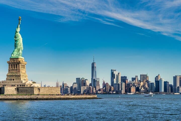 Statue of Liberty Express Roundtrip Ferry Ticket — Liberty & Ellis Island Visit photo 4