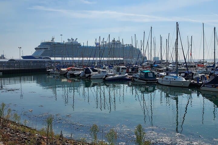 Private Walking Tour of Southampton — Tudor Houses, Titanic Memorials & Harbour History