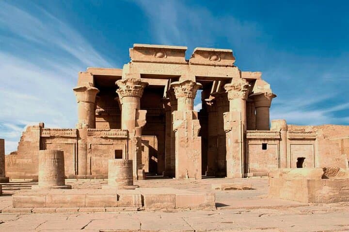 Luxury Egypt Tour: Pyramids, Mummies & Nile Temples — 8-Day Private Itinerary photo 4
