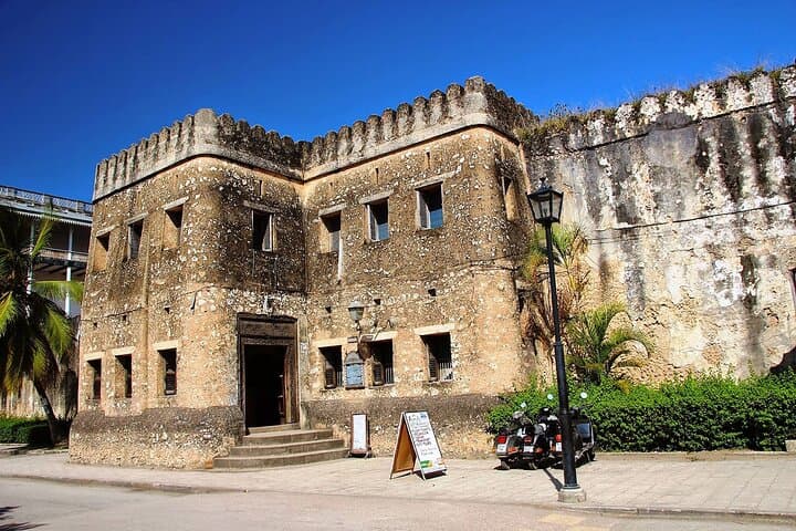 Private Stone Town to Jozani: Walking Tour, Spice Farm & Mangrove Boardwalk photo 3