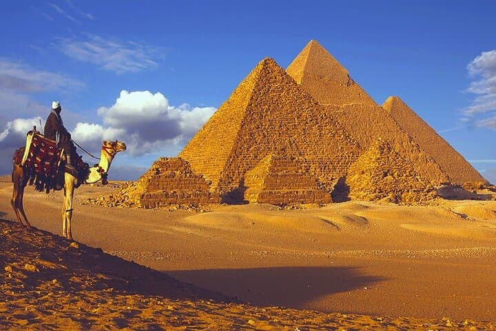 Private 21 Pyramids Tour: Giza, Saqqara & Memphis with an Egyptologist photo 2