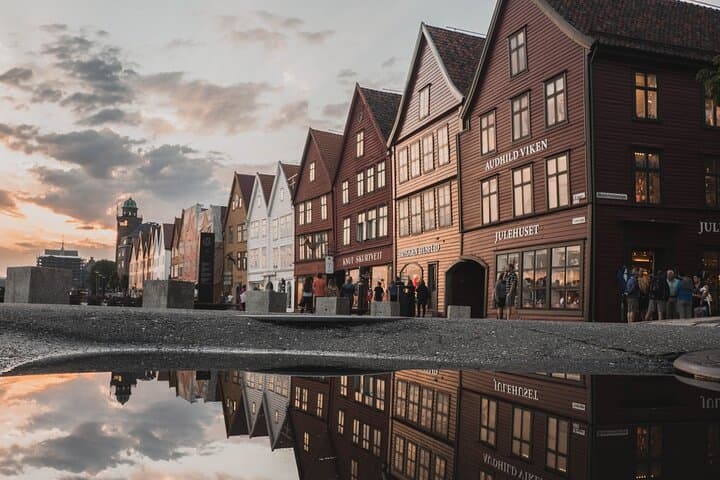 Exploring Bergen’s Historic Heart: Private Walking Tour with Funicular Ride