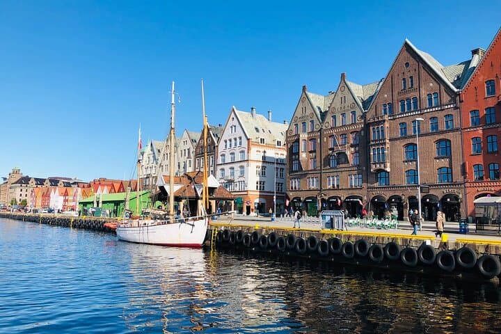 Exploring Bergen’s Historic Heart: Private Walking Tour with Funicular Ride photo 4