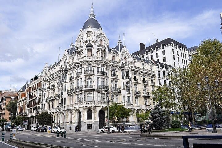 Self-Guided Escape Tour Madrid — Find the Secret Exit with a City Game photo 3