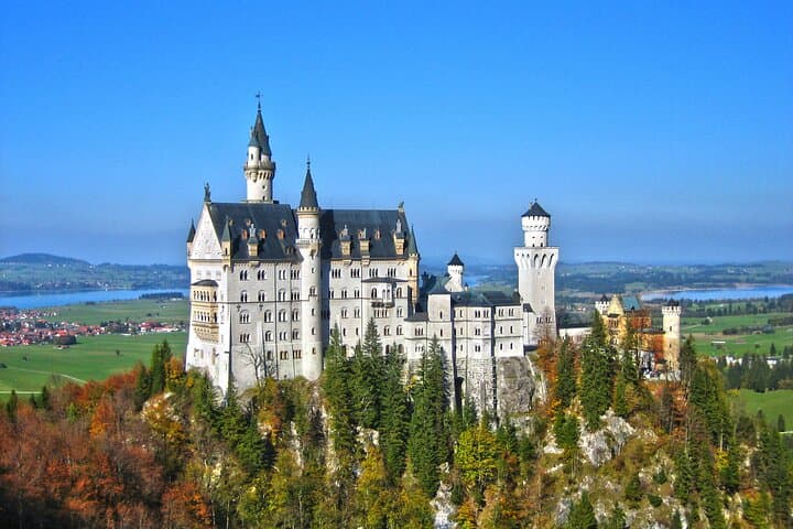 Private Day Trip to Neuschwanstein & Hohenschwangau with Oberammergau Visit photo 5