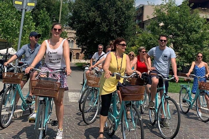 Verona E-Bike Tour: Highlights & Hidden Gems with Panoramic Views