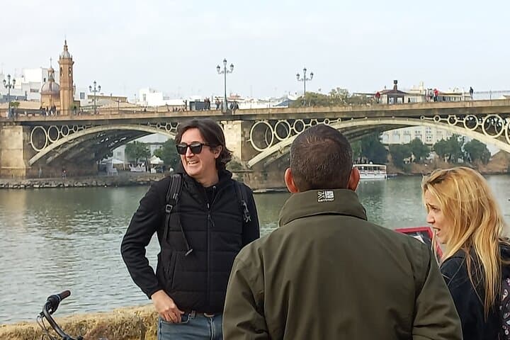 Seville In Season: 3-Hour City Bike Tour of Triana, Alcázar & Plaza de España photo 4