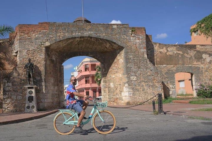 Colonial Zone Bike Rental — 2-Hour Santo Domingo Coastal & Historic Ride photo 4