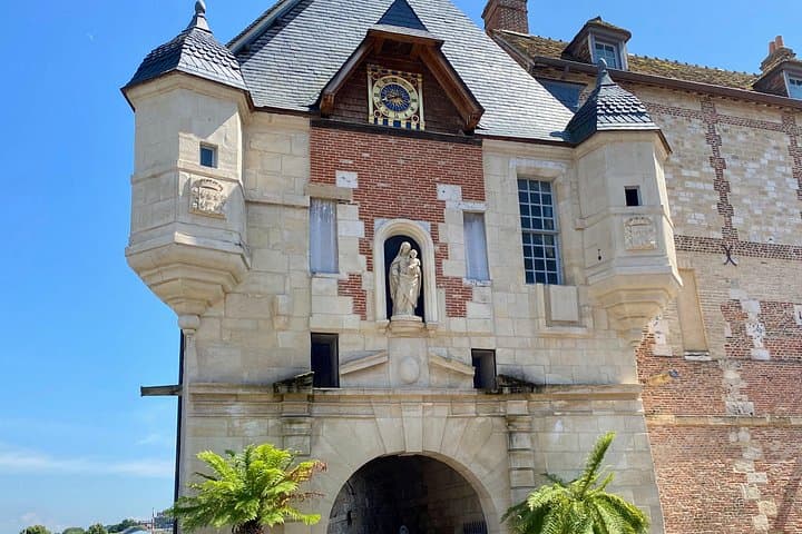 Mont Saint-Michel & Honfleur Day Trip from Paris — Private Mercedes Tour photo 2