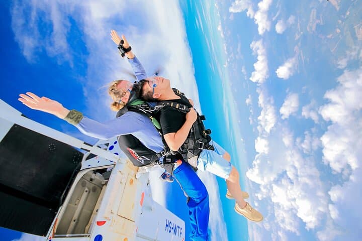 First Jump Tandem Skydive in Pattaya: 13,000-Foot Freefall with Hotel Transfer