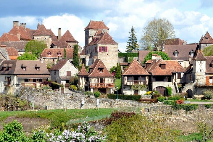 Hike Loubressac & Autoire: Cliffside Villages and the Autoire Waterfall in the Dordogne Valley