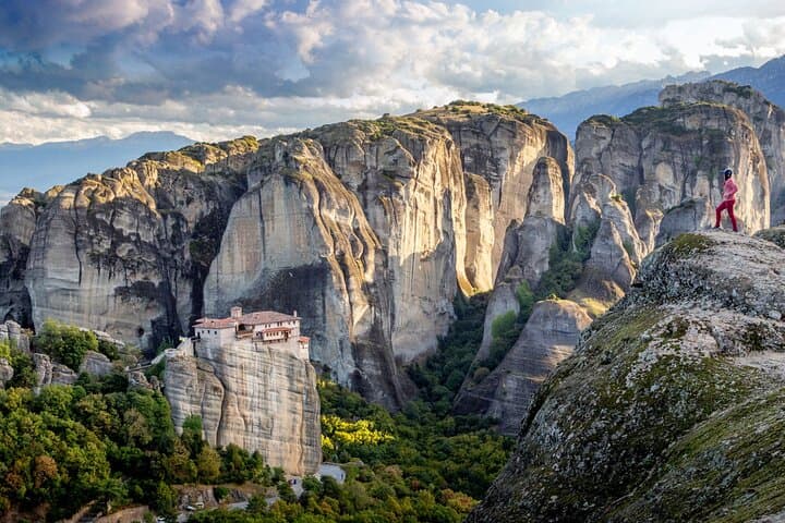 Full-Day Meteora Monasteries Tour from Thessaloniki — Explore UNESCO Rock Monasteries