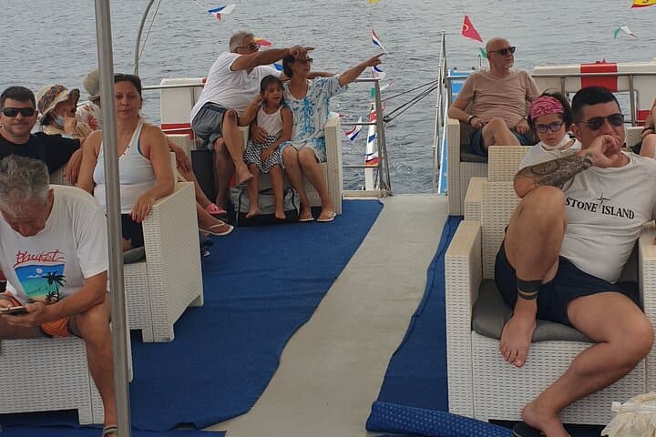 Ischia Boat Excursion with Lunch: Swim Coves, Green Grotto & Aragonese Castle photo 3