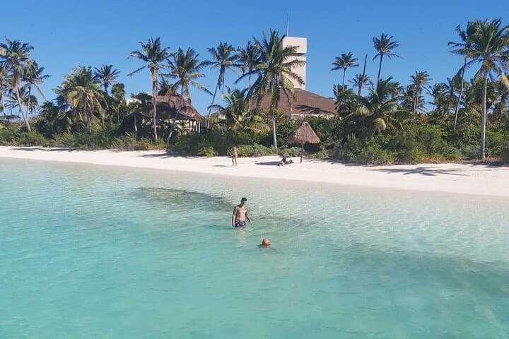Isla Contoy and Isla Mujeres Full-Day Snorkel from Cancun