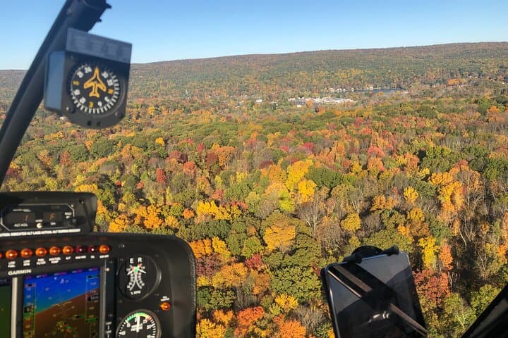 Private Hudson Valley Fall Foliage Helicopter Charter from Manhattan photo 3