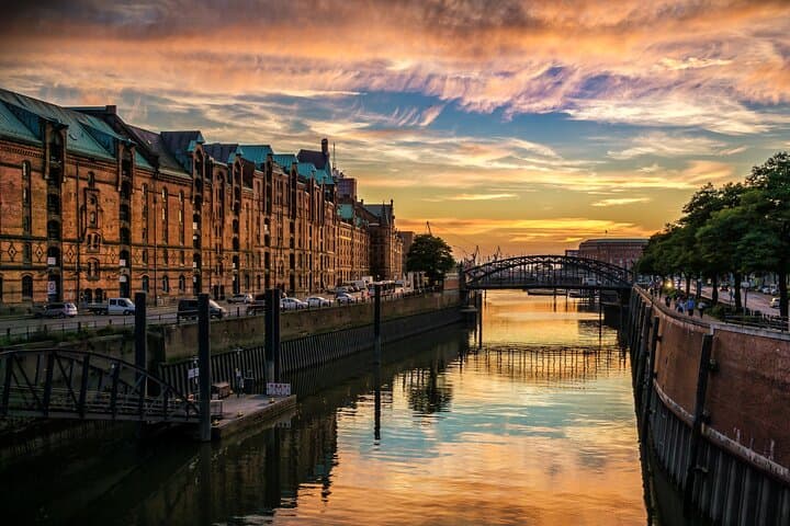 Escape Tour Hamburg — Self-Guided City Game to Find the Secret Exit photo 4