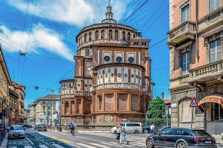 Escape Tour Milan: Self-Guided City Game to Find the Secret Exit photo 2
