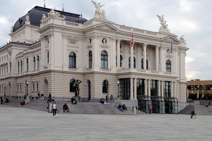 Escape Tour Zürich: Self-Guided City Game to Find the Secret Exit photo 5