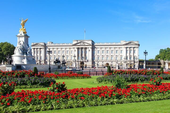Westminster Mob Revenge: Interactive Exploration Game Around Big Ben & St James's Park photo 3