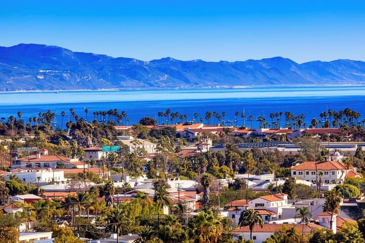 Santa Barbara Highlights: Private 2-Hour Driving Tour Guide