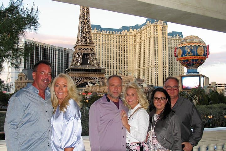 Private 2-Hour Las Vegas Limo Tour: Night Strip Cruise with Champagne photo 4