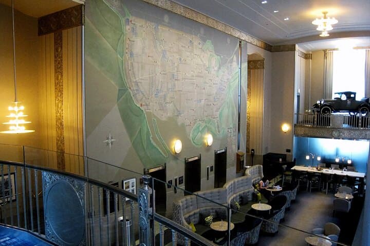 Chicago Art Deco Walking Tour: Riverfront Skyscraper Lobbies & History photo 3