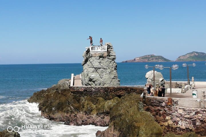 Mazatlán Coastal City Tour with Golden Zone Beach Pass photo 2