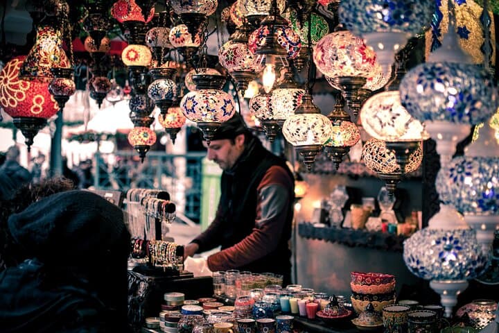 Khan el-Khalili & Medieval Cairo Bazaars: Guided 4-Hour Shopping Tour