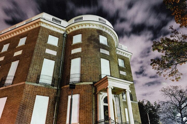 DC Ghosts Ultimate Dead of Night Haunted Ghost Tour — Washington DC Haunted Walking Experience photo 3
