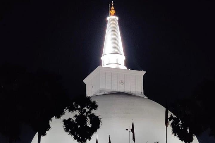 Sunset Tour of Anuradhapura & Mihintale: Ancient Cities Day Trip photo 2