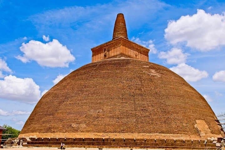 Sunset Tour of Anuradhapura & Mihintale: Ancient Cities Day Trip photo 3