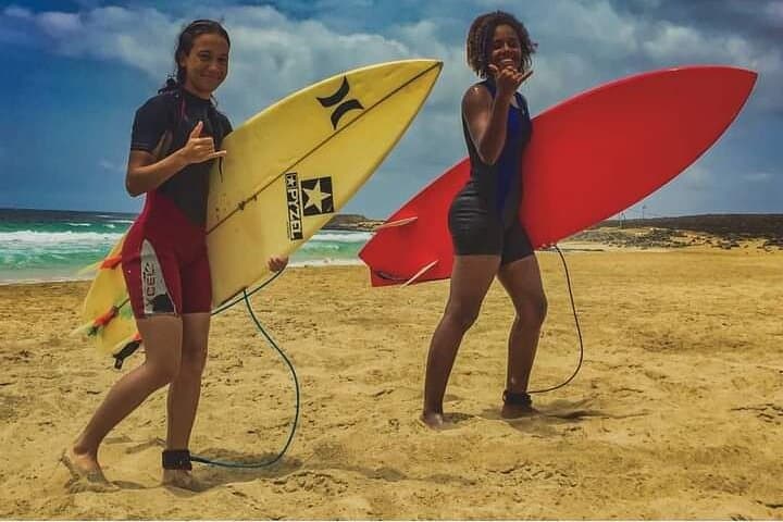 Praia Grande Surf Lesson in São Vicente — Cape Verde Surfing Lesson with Pickup photo 3