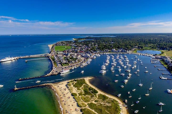 Helicopter Day Trip to Martha's Vineyard and Nantucket: Island Hopping from Manhattan photo 1