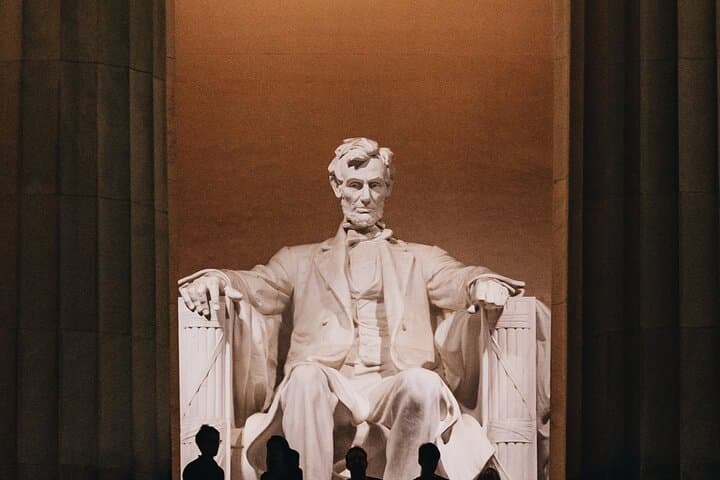 Private Washington DC Limo Tour: Capitol-to-Monuments in Comfort photo 3