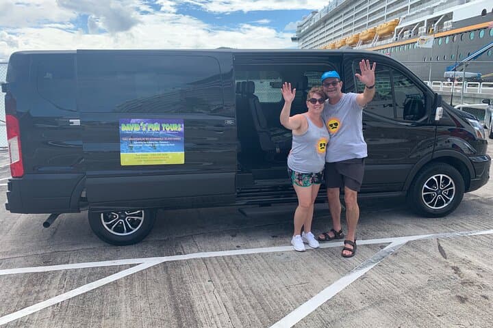 Private St. Thomas Sightseeing & Magens Bay Beach Tour