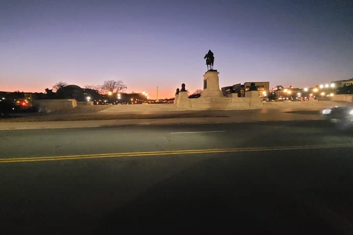 Private Personalized Washington DC Tour: White House & National Mall Highlights photo 2