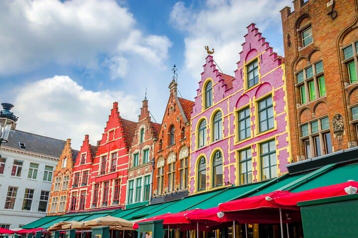 Canals & Clues: Romantic Bruges Exploration Game photo 3