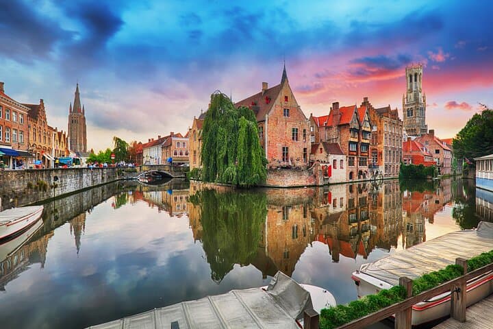 Canals & Clues: Romantic Bruges Exploration Game